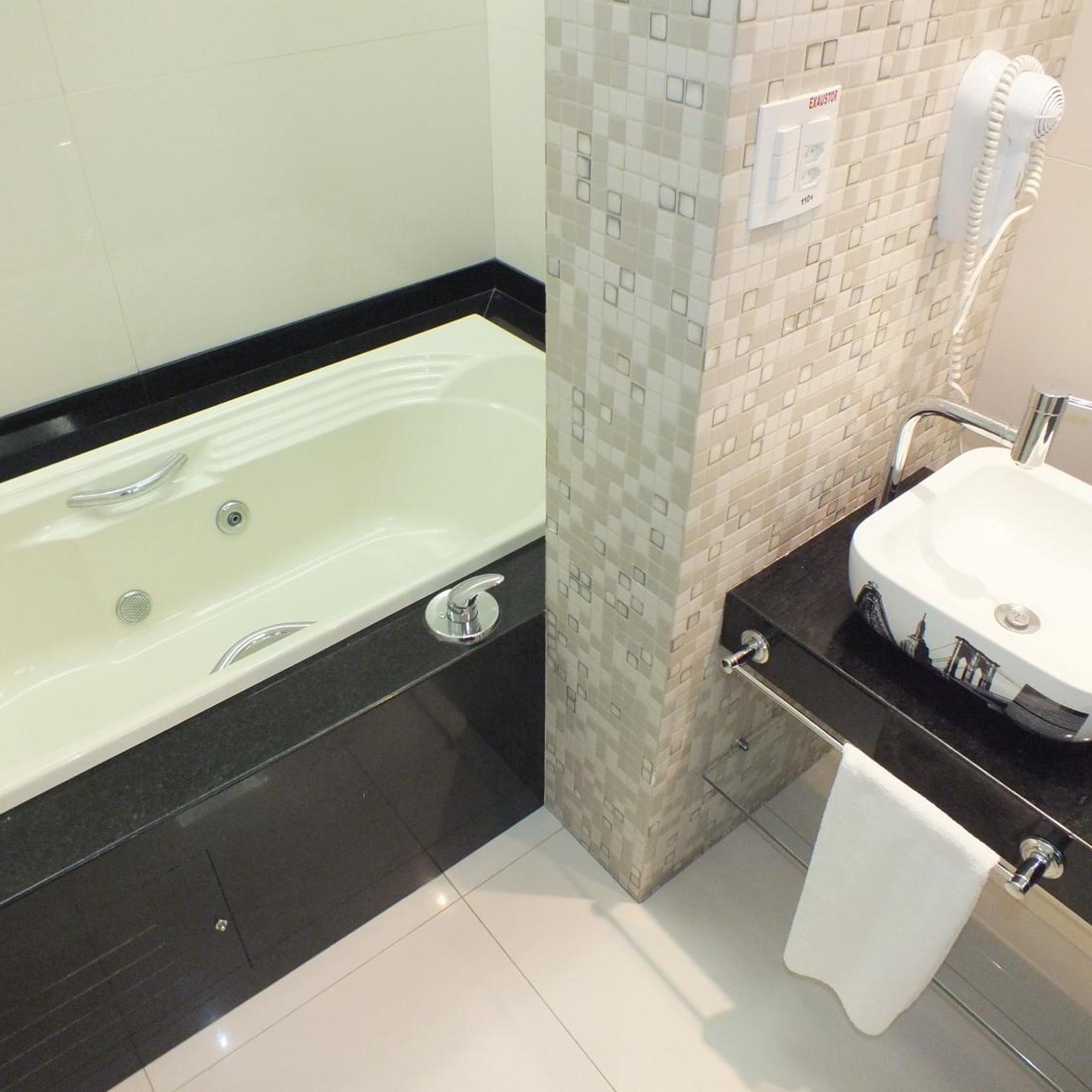 JB Palace Hotel 49/50