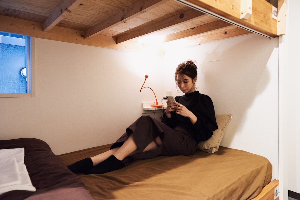 Roots Hostel 12/59