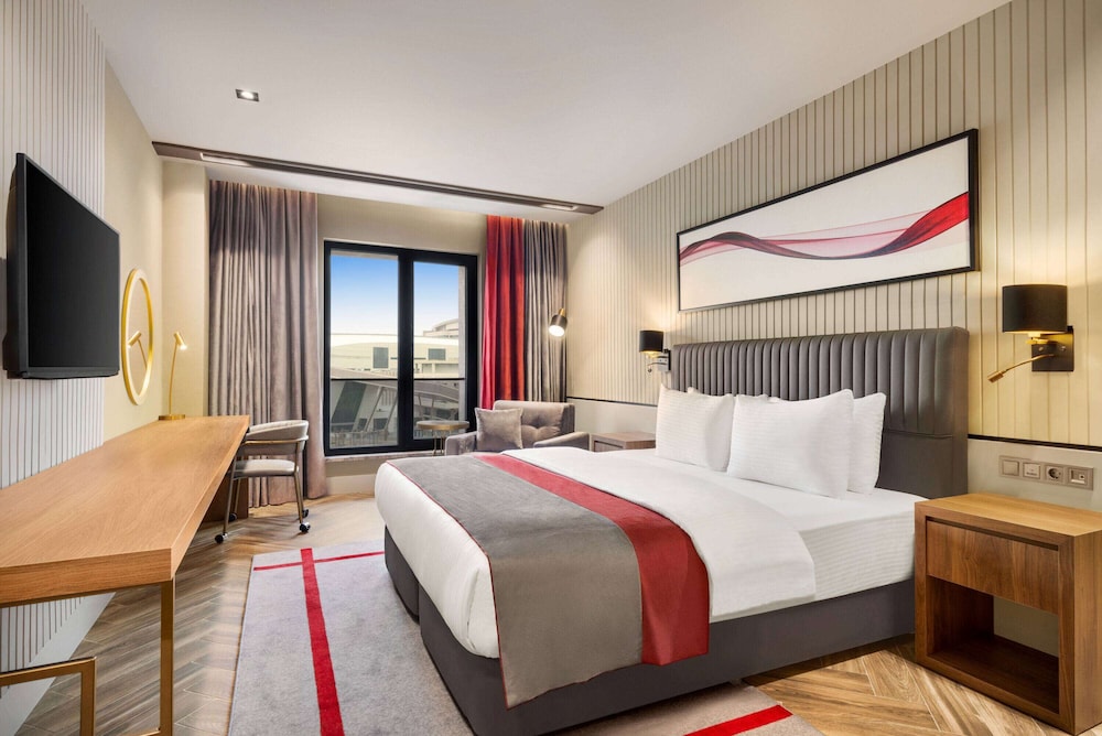 Superior, King Bed