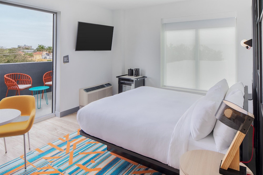 Aloft Fort Lauderdale Airport 12/46
