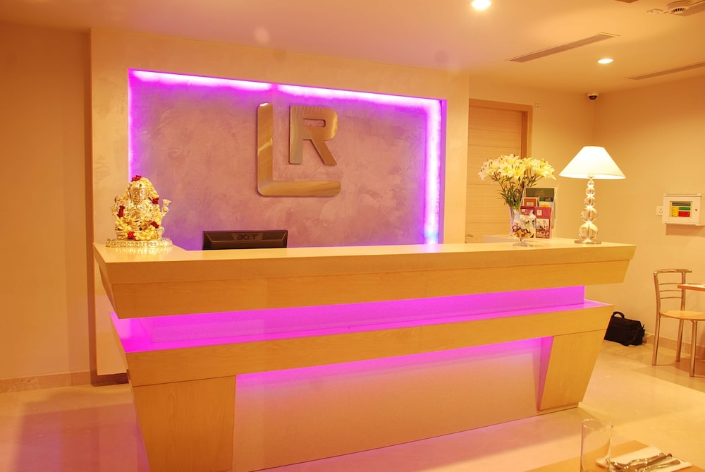 Sarovar Portico Naraina 8/54