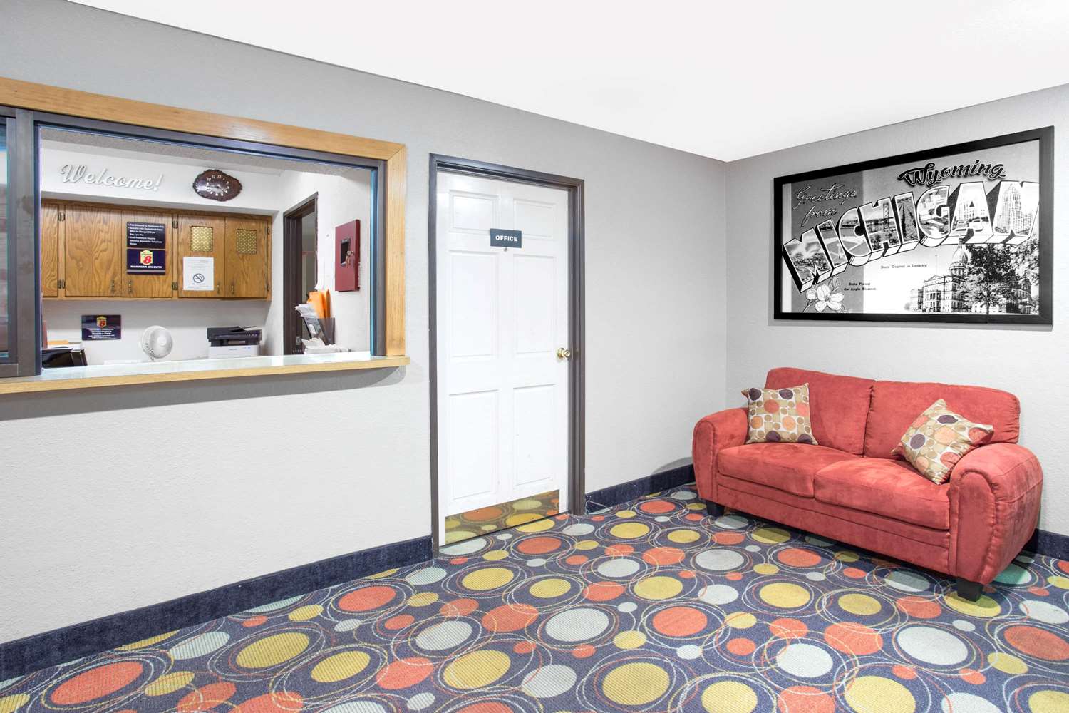 Super 8 by Wyndham Grand Rapids/Wyoming 16/21