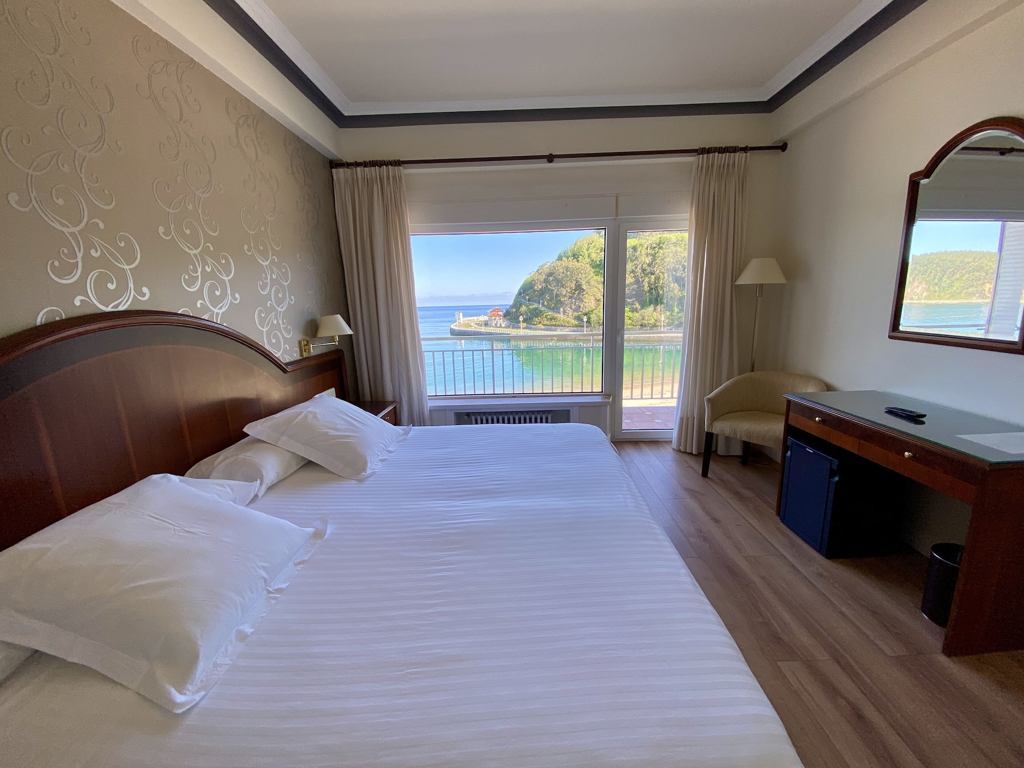 Silk, Club, Double Bed, Sea View