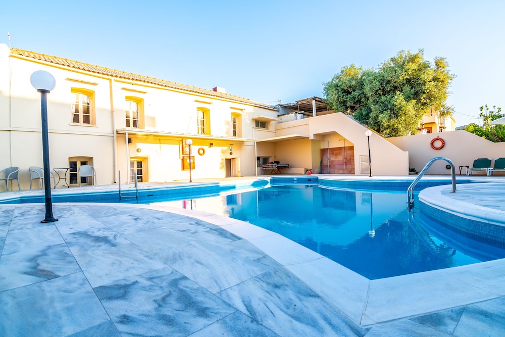 Orestis Hotel 36/56