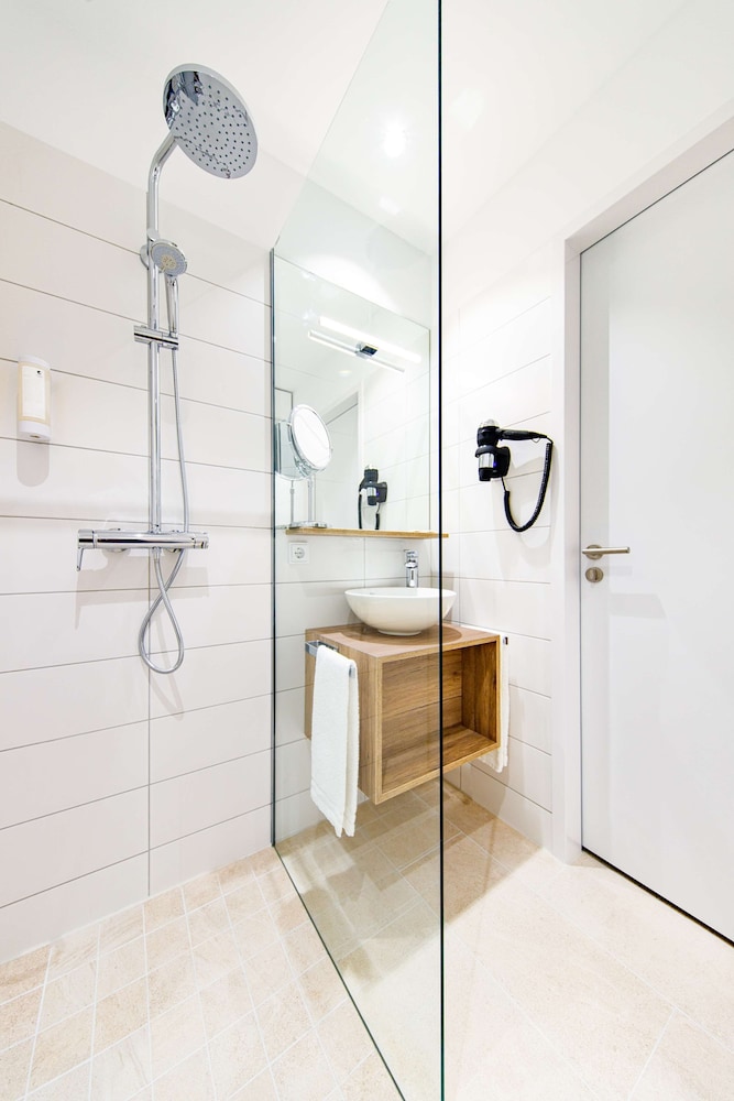 elaya hotel goeppingen, Trademark Collection by Wyndham 14/56