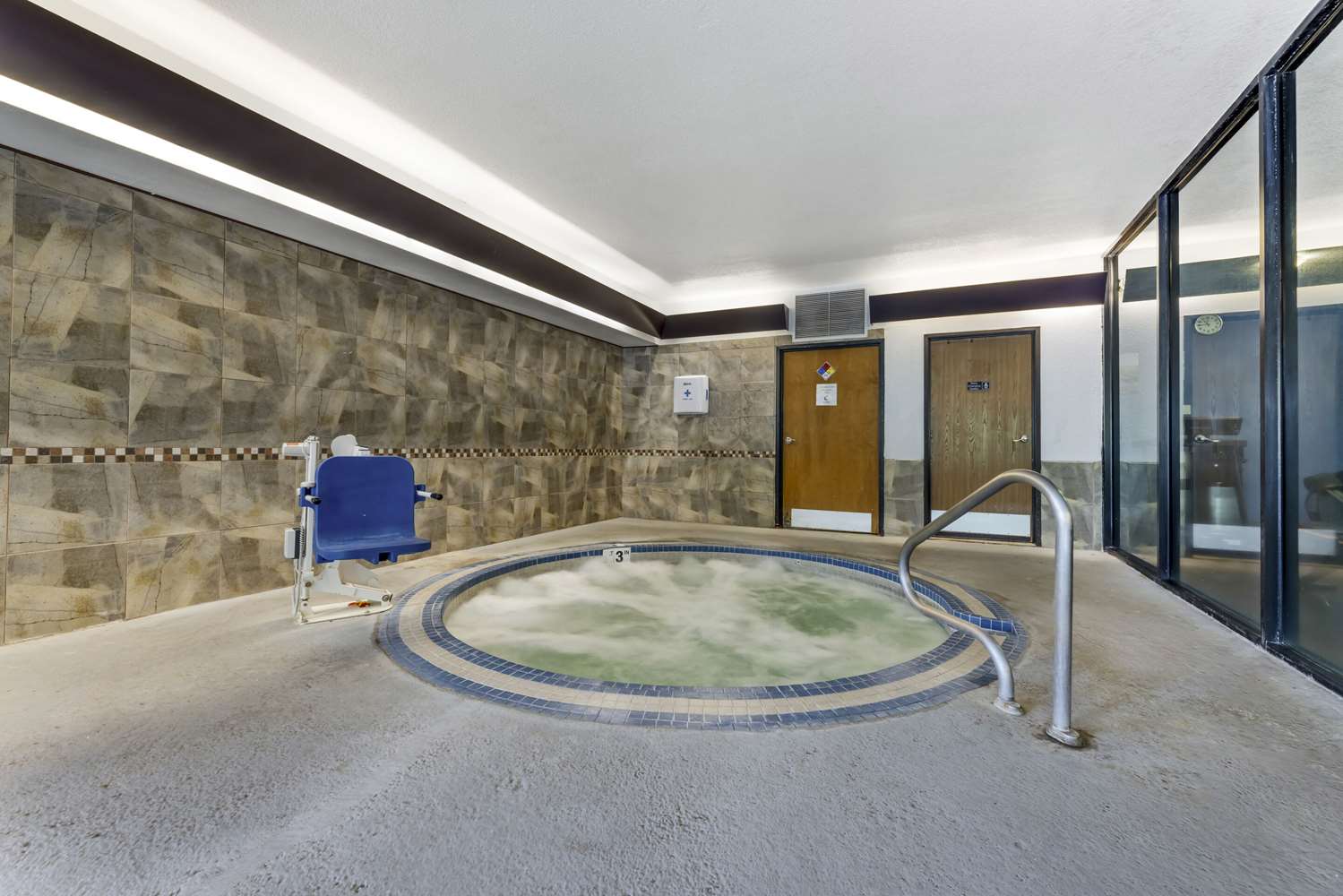 swimming pool spa