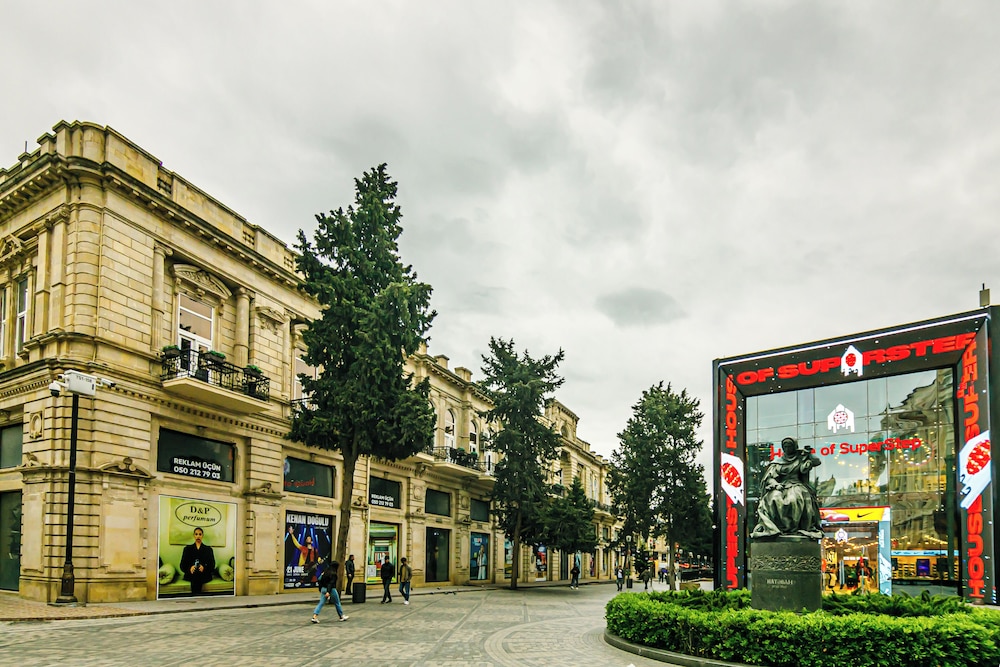 Bristol Hotel Baku 32/51