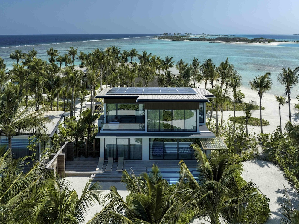 SO/ Maldives 8/69