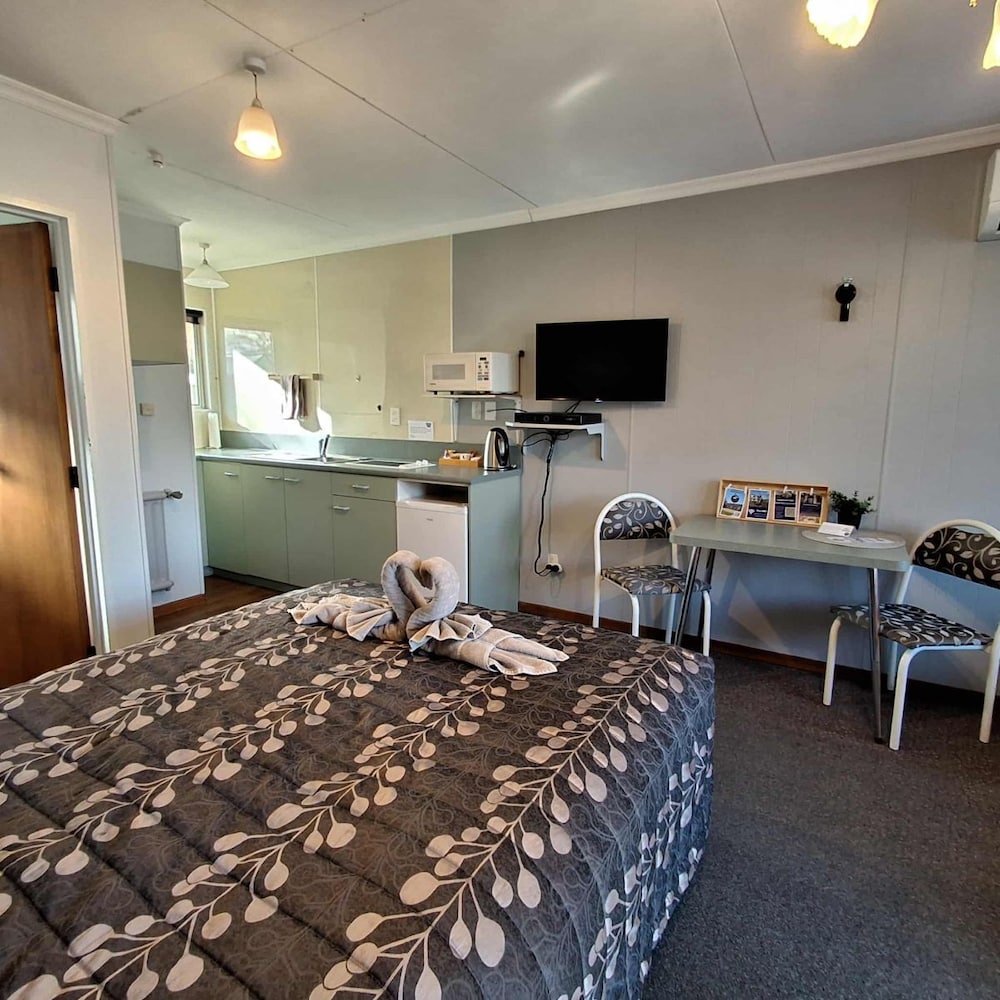 Alexandra Motor Lodge 54/70