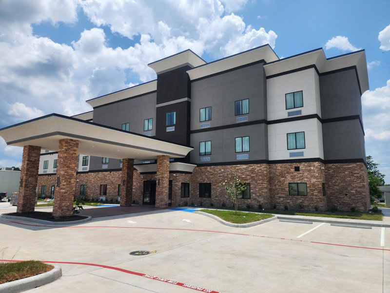 Holiday Inn Express & Suites DAYTON - HIGHWAY 90 26/26