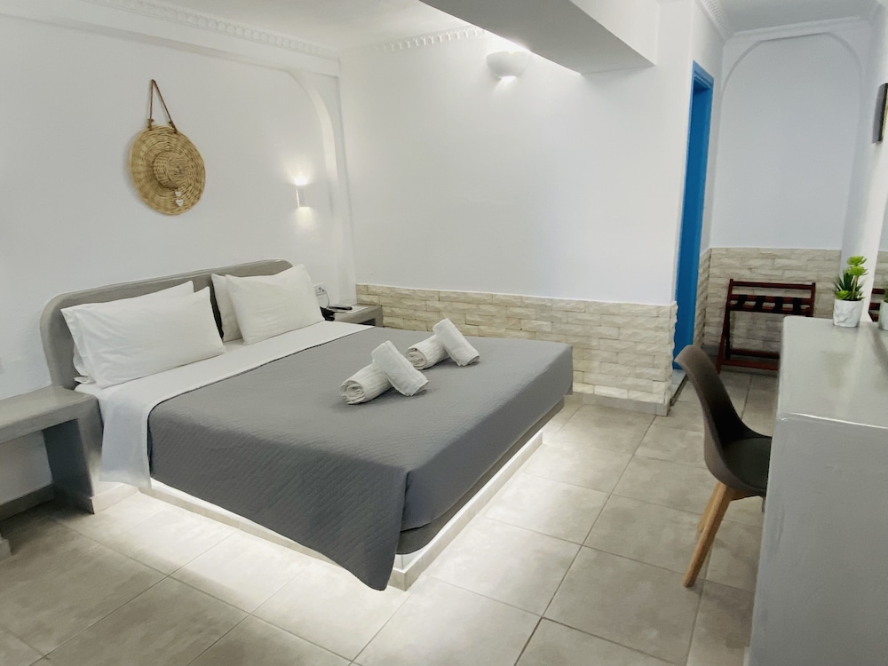 Room at Perissa Bay Hotel, SANTORINI