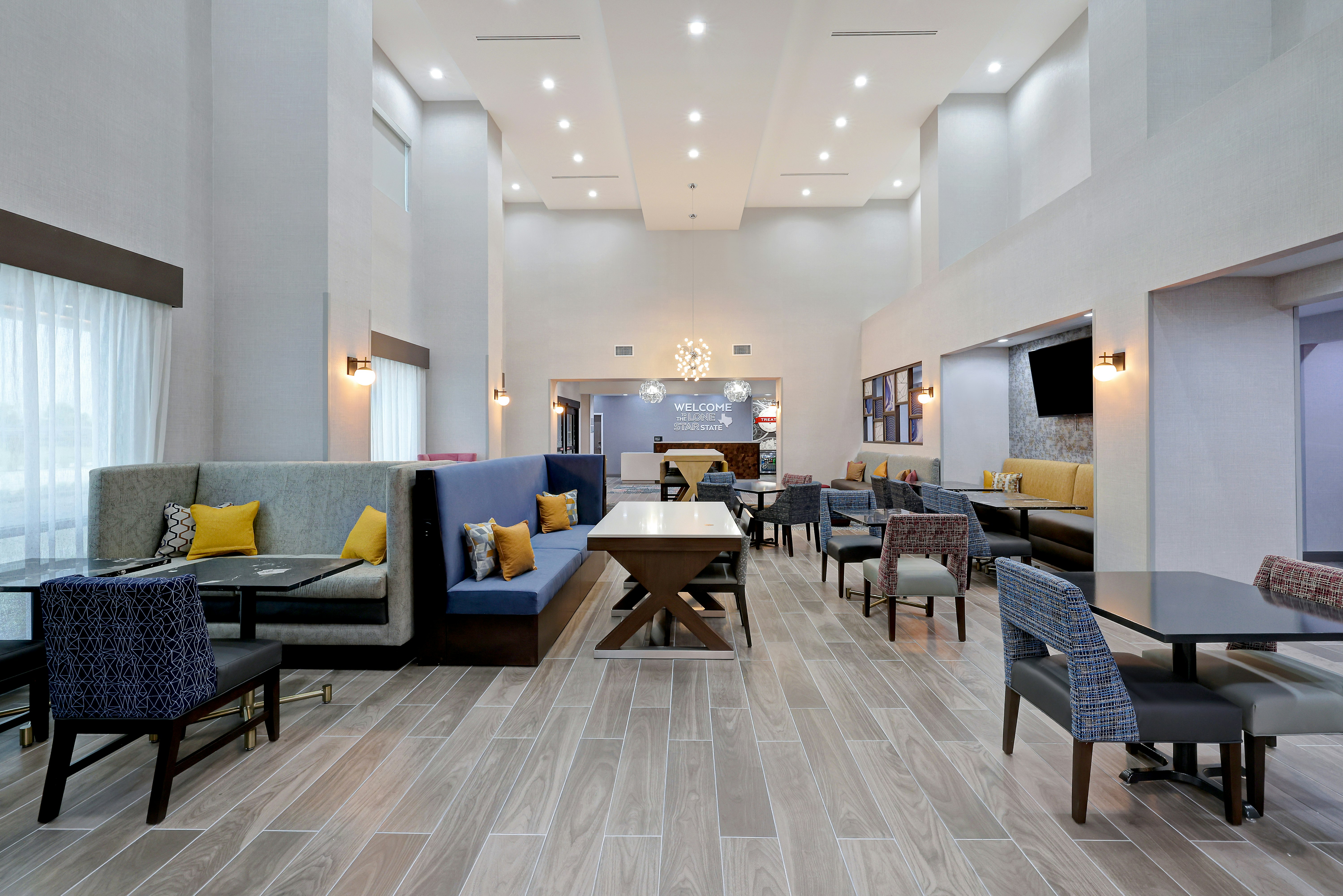 Hampton Inn and Suites Houston East Beltway 8 24/58