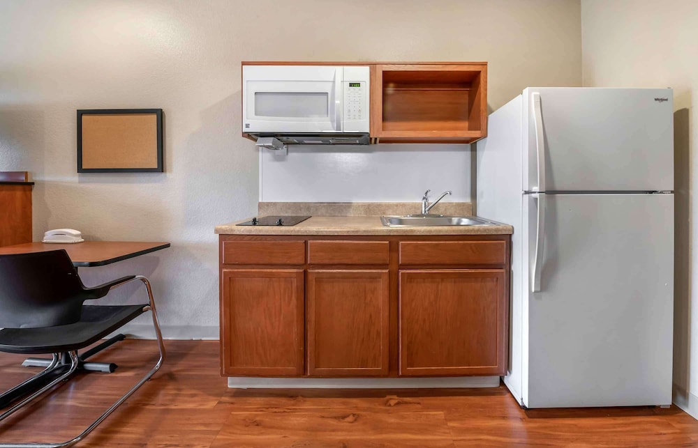 Extended Stay America Select Suites - Lake Worth 7/47