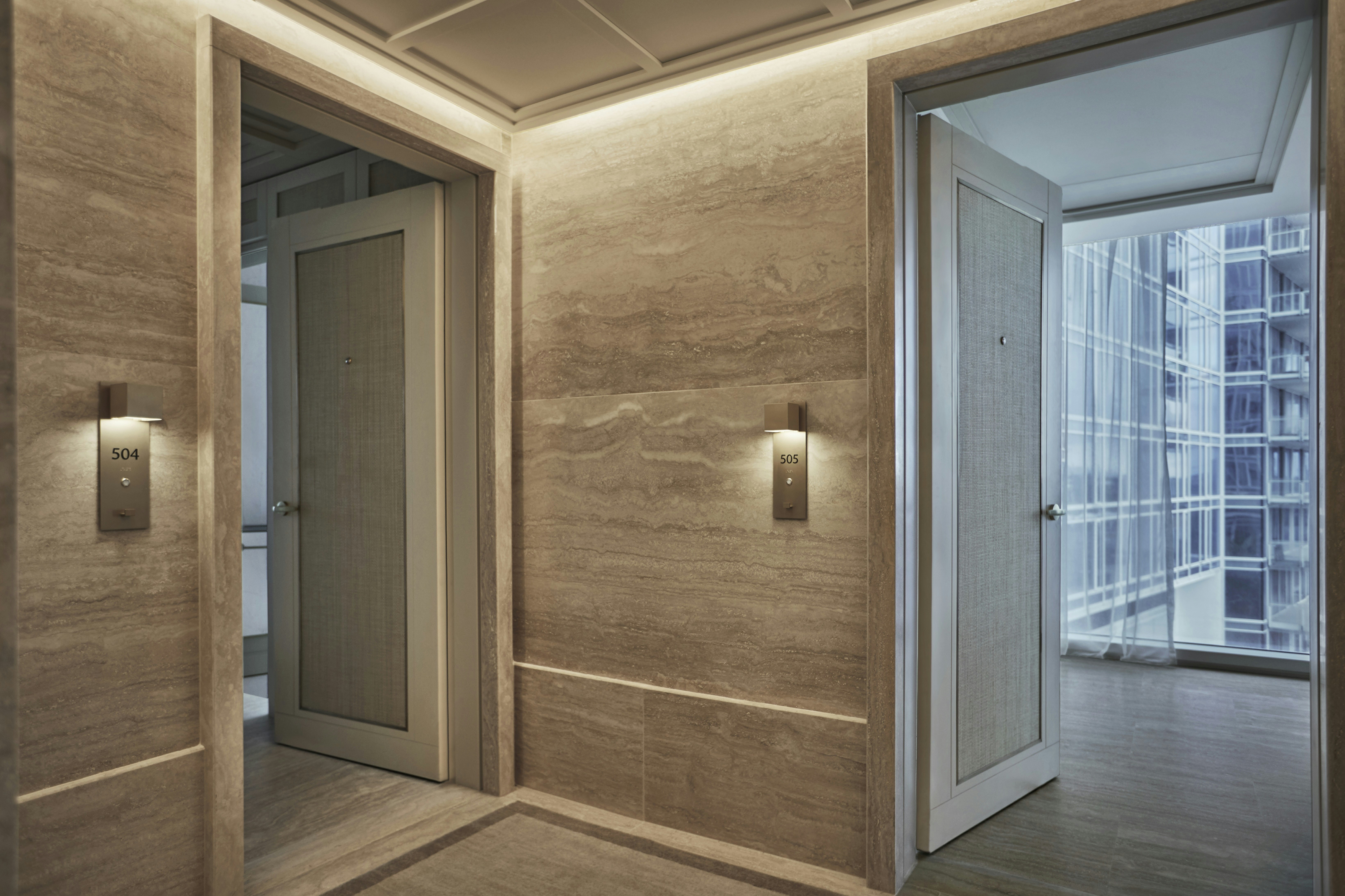 Four Seasons Hotel At The Surf Club 24/56
