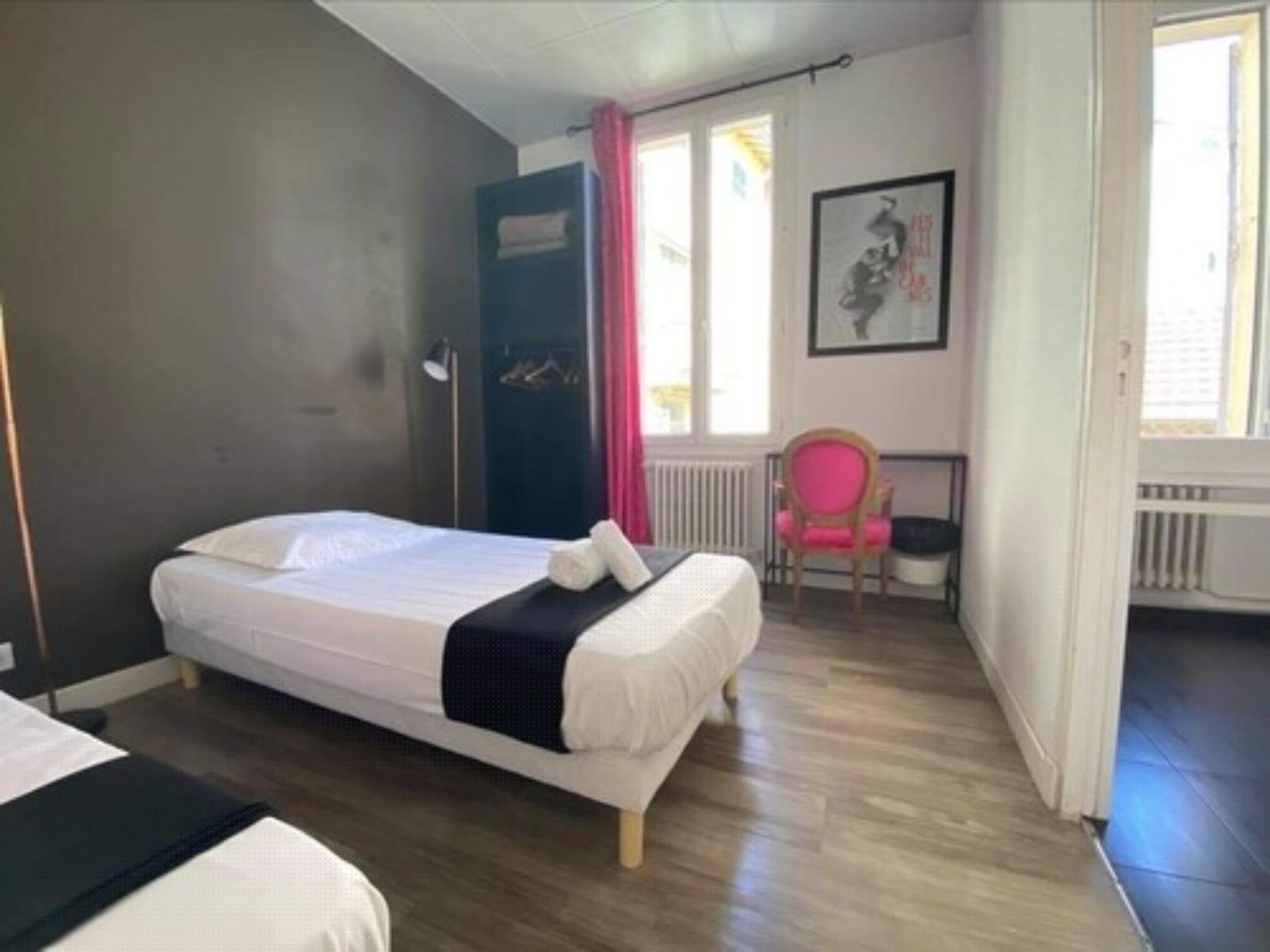 RENOVATED, STANDARD, TWIN BEDS