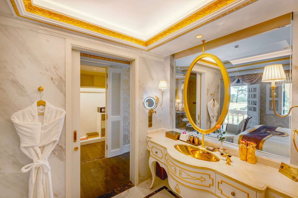 Dalat Palace Heritage Hotel 73/76