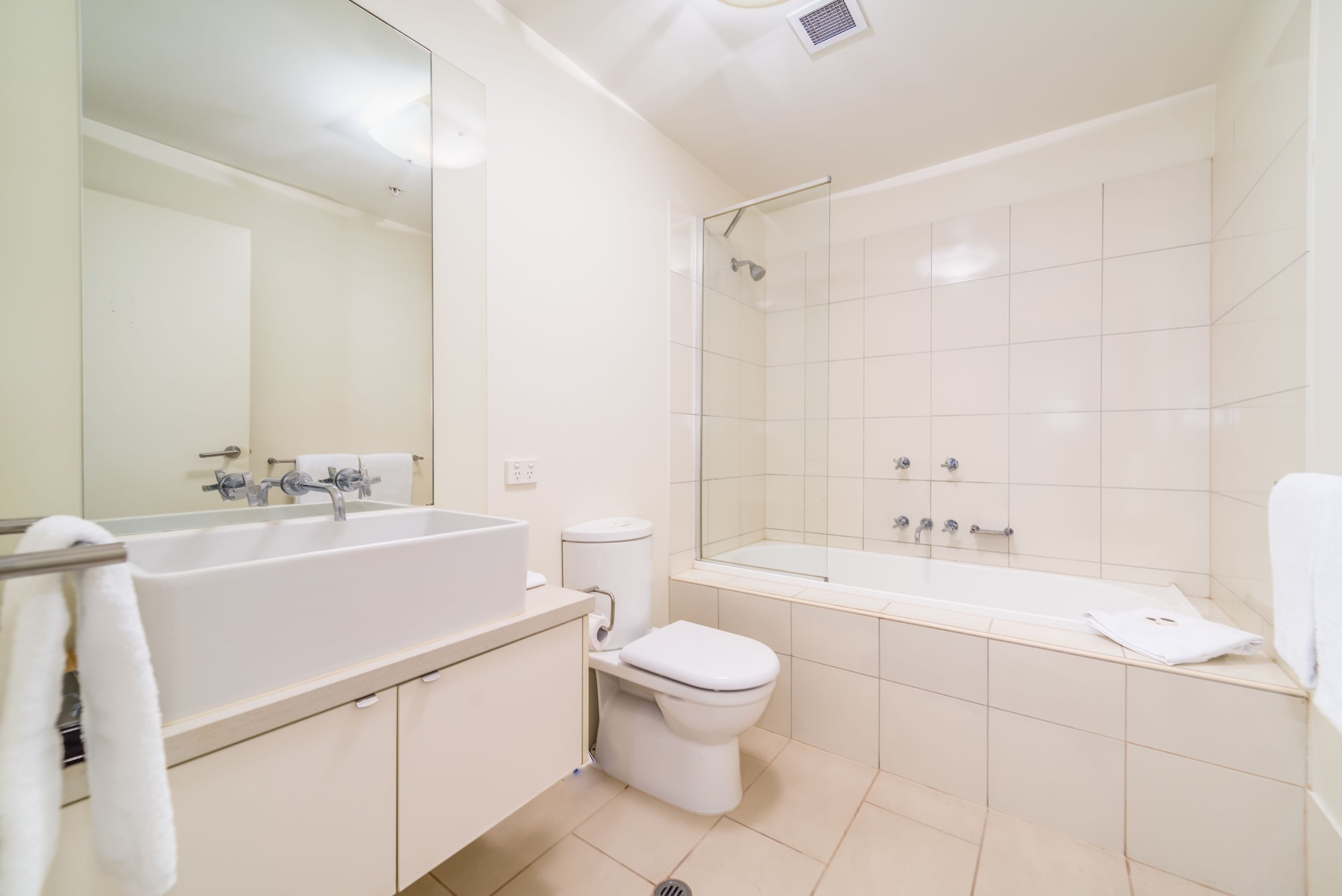 1 BEDROOM, APARTMENT