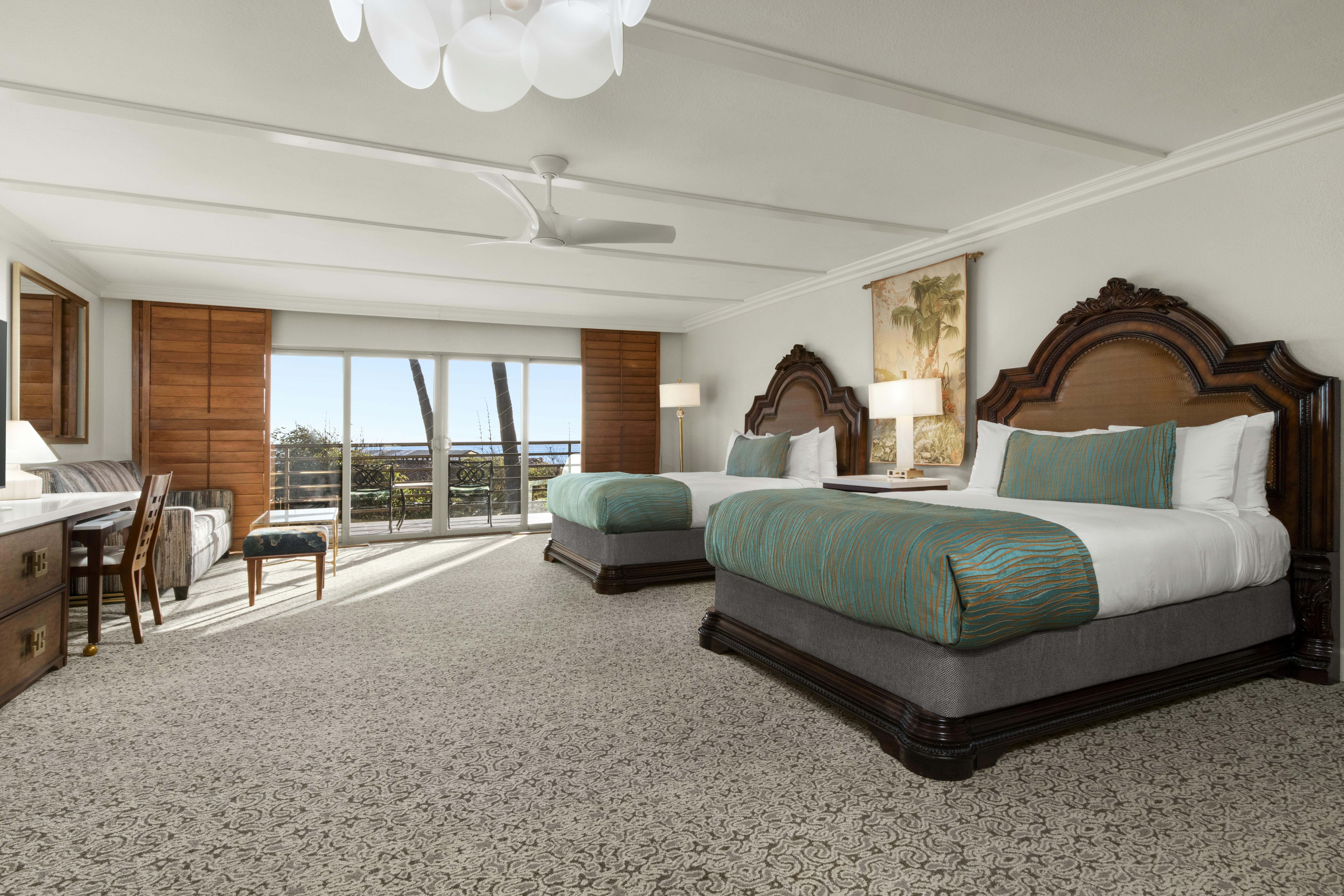 Pacific Terrace Hotel 32/92