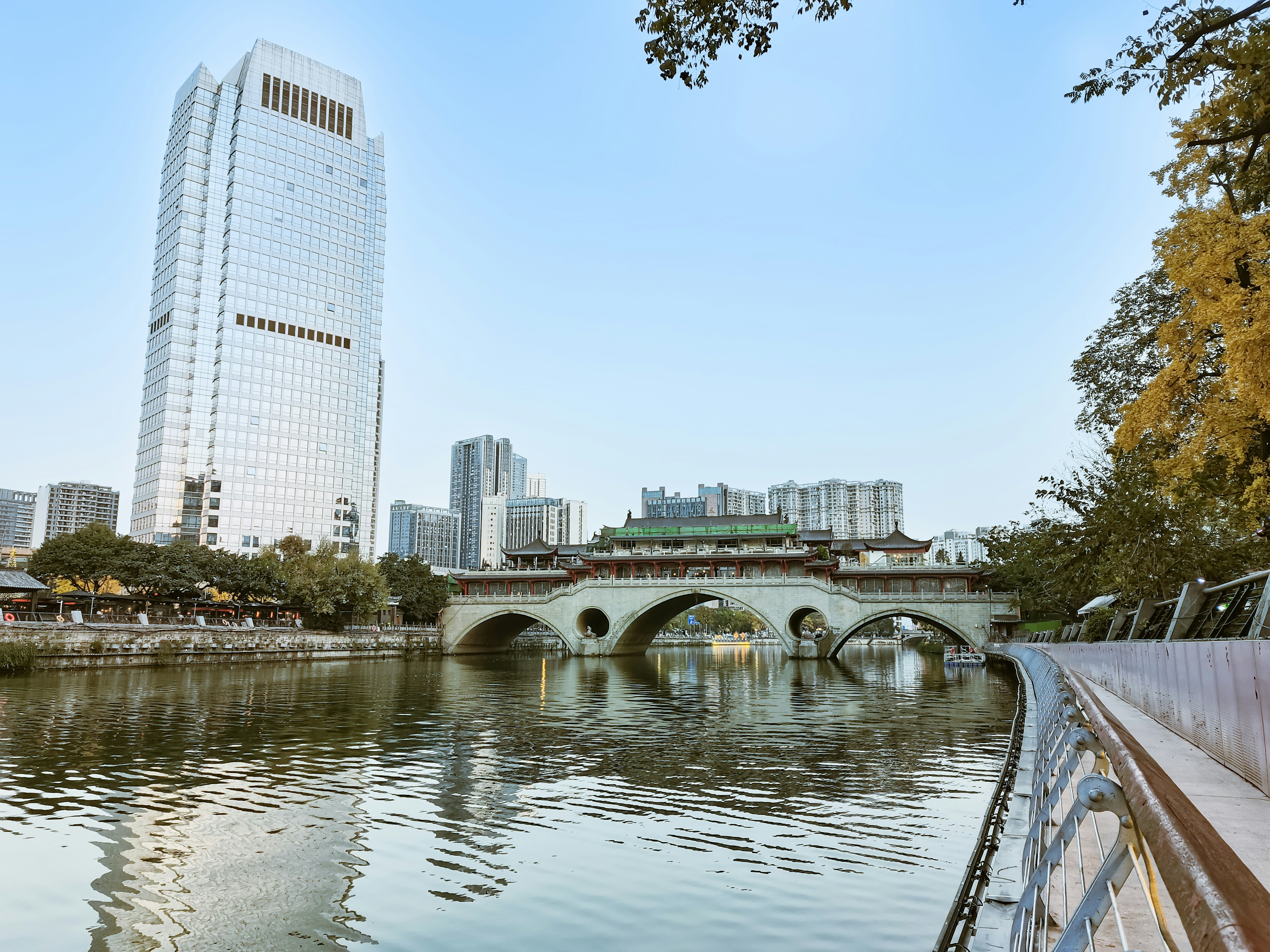 HOLIDAY INN CHENGDU QINHUANG 100/100