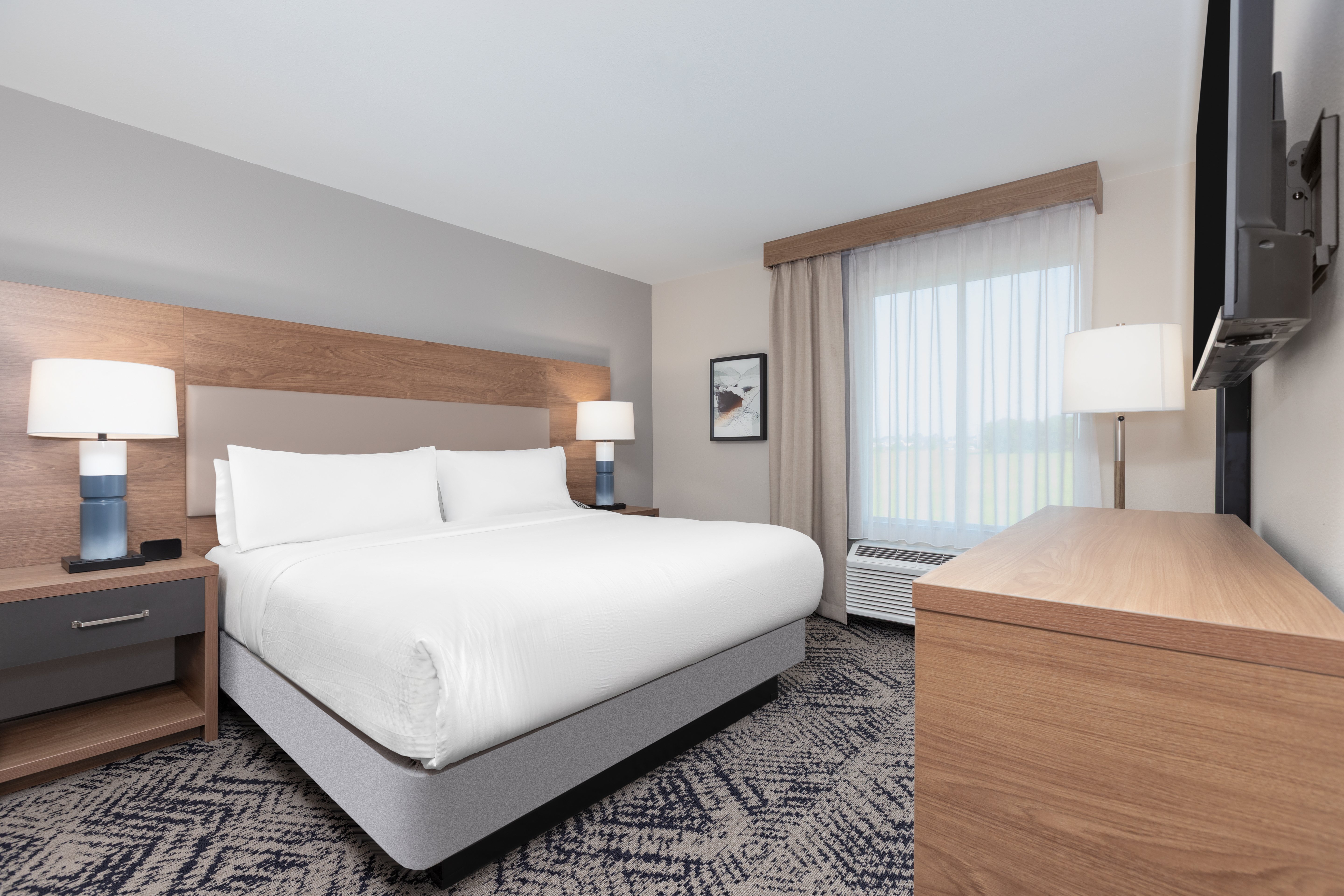 1 Bedroom, Suite, King Bed, Accessible, Candlewood Suites Navasota By IHG 2/4