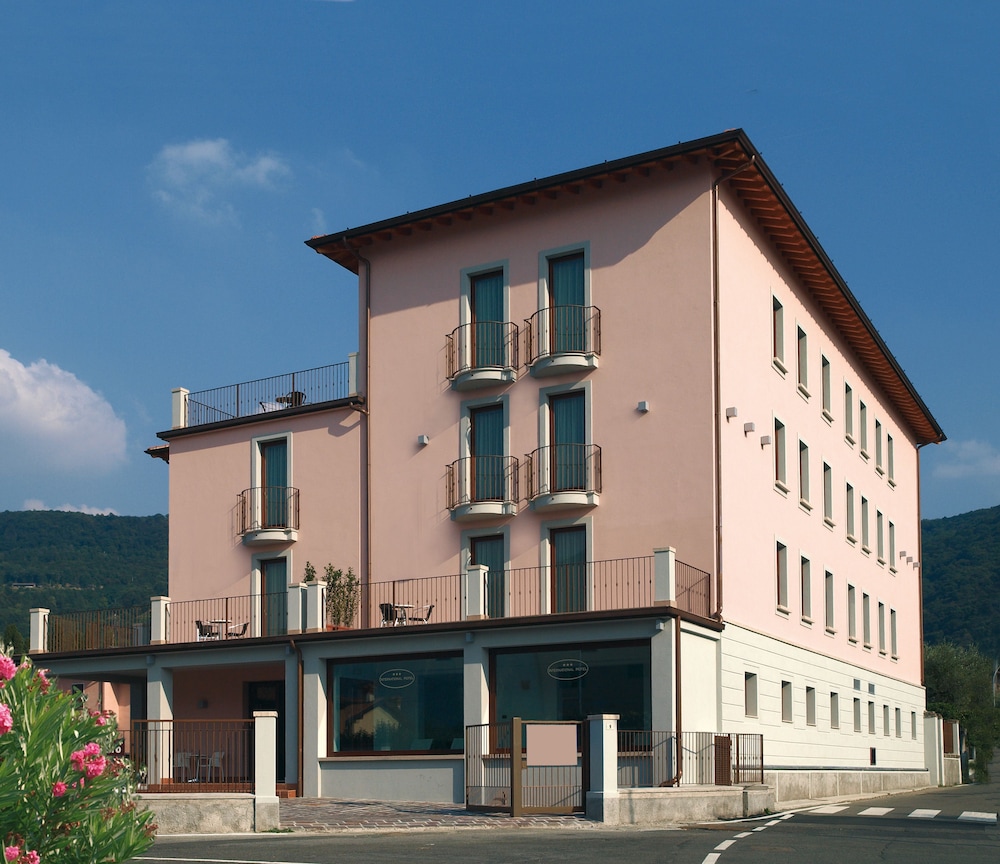 International Hotel Iseo 3/24
