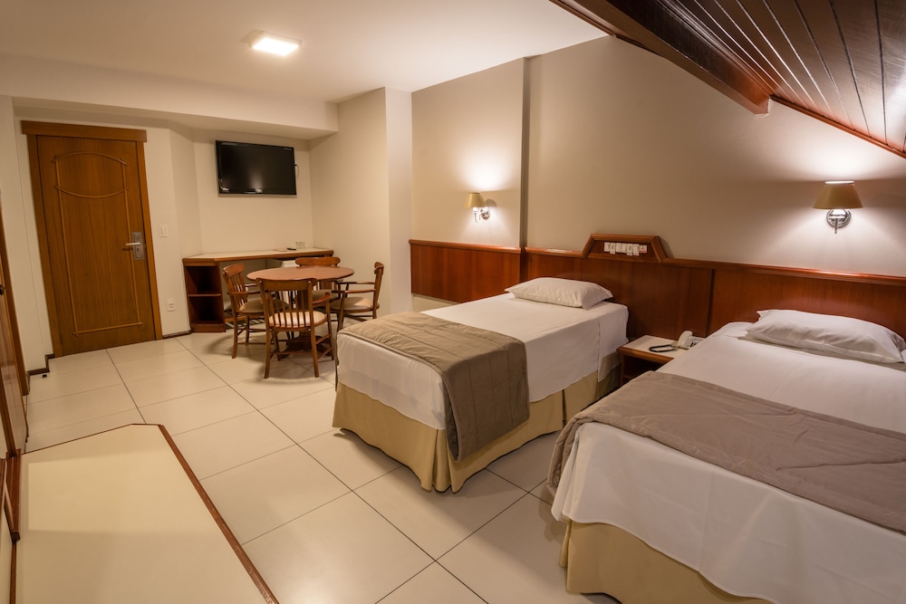 Hotel Fioreze Origem 13/68