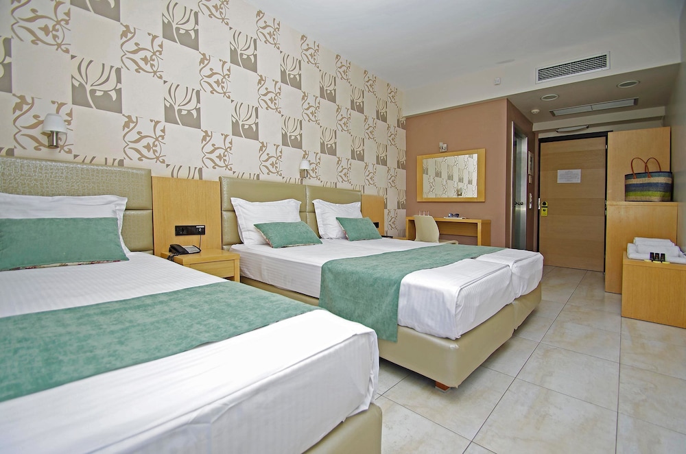 Principal New Leisure Hotel 13/37