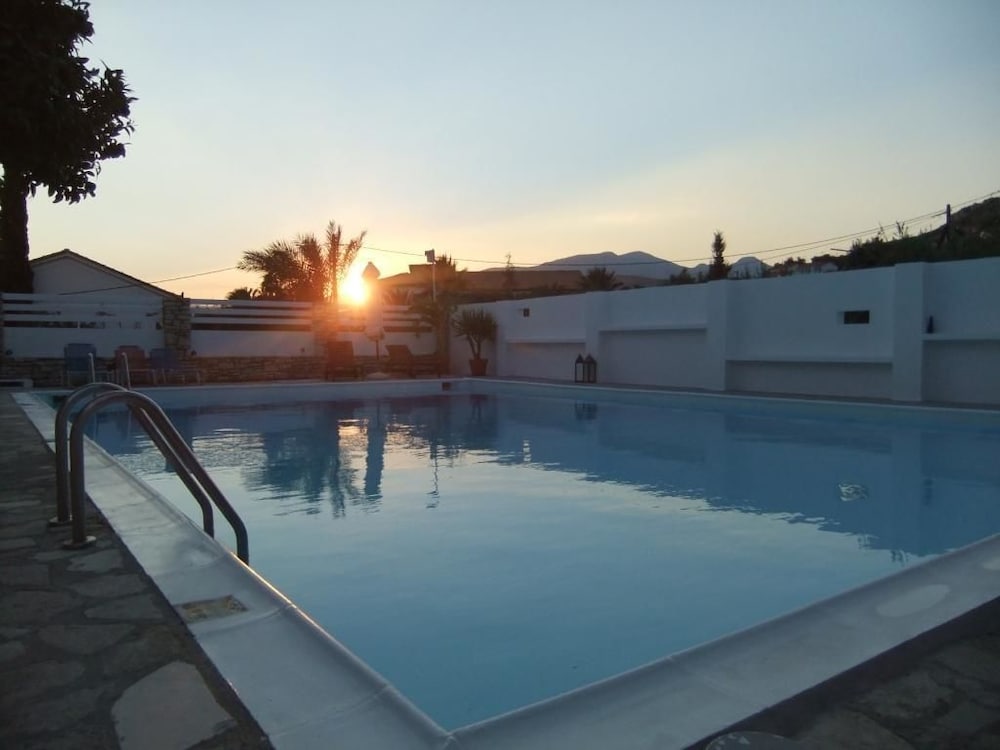 Apollon Hotel 27/28
