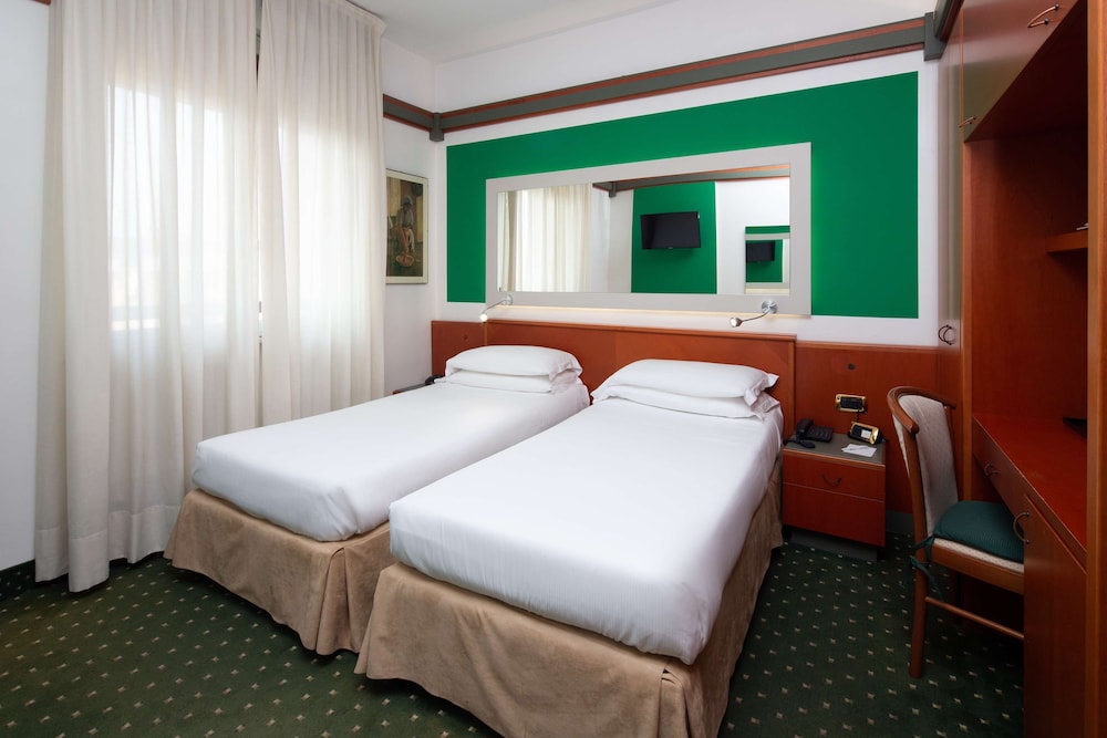 Jet Hotel Sure Hotel Collection By Best Western 24/75