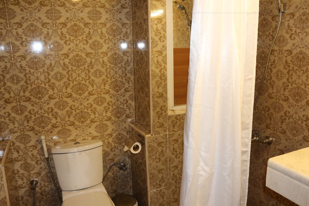 Mariana Hotel 43/50