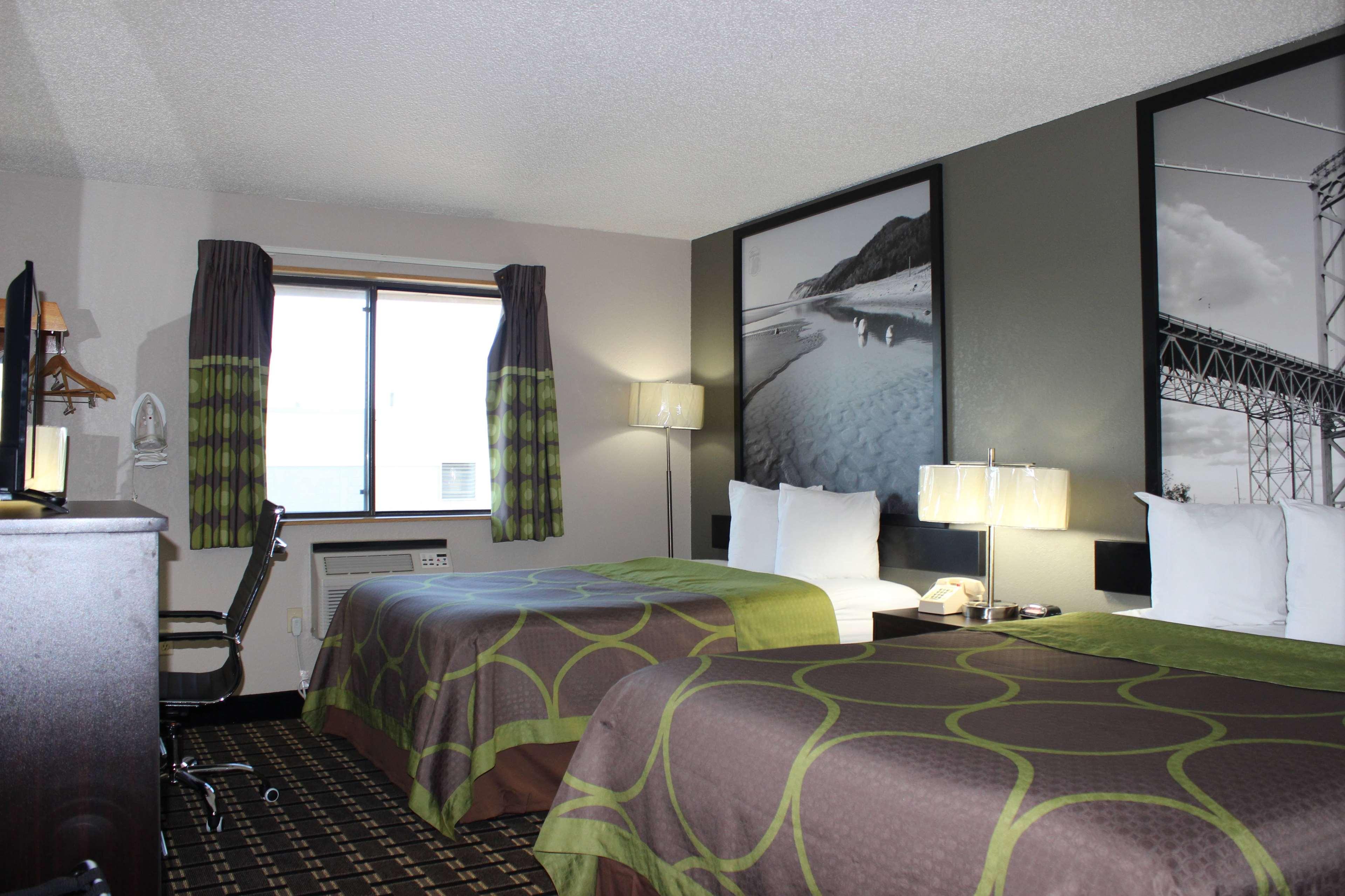 Room, 2 Queen Beds