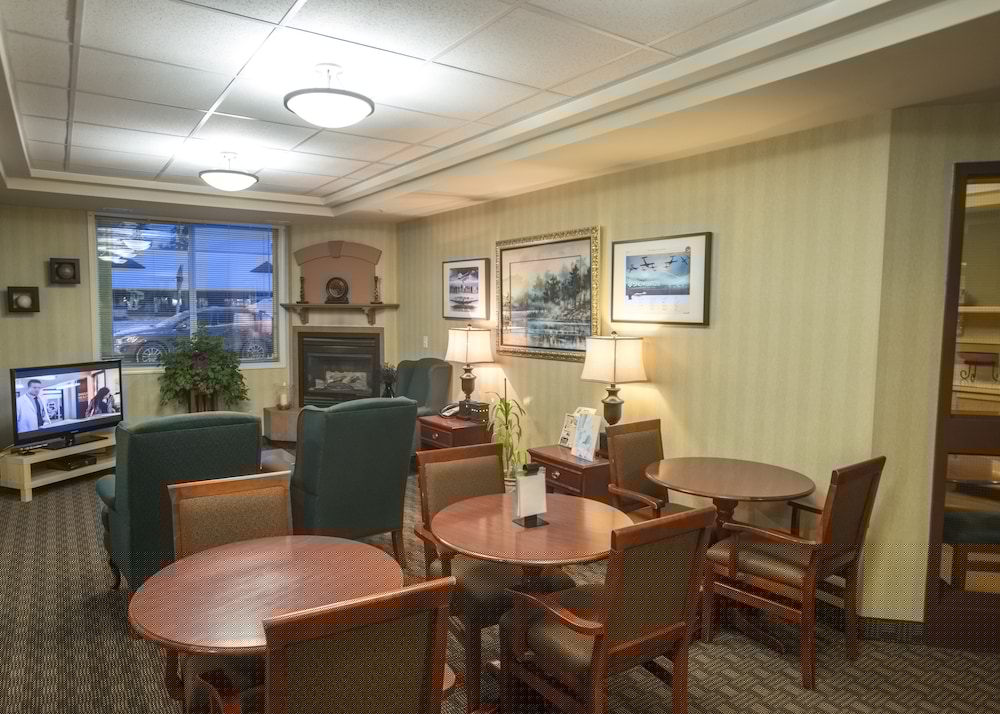 Days Inn by Wyndham Whitecourt 34/53