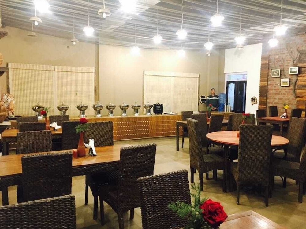 Le Reserve Resort Corbett 36/50
