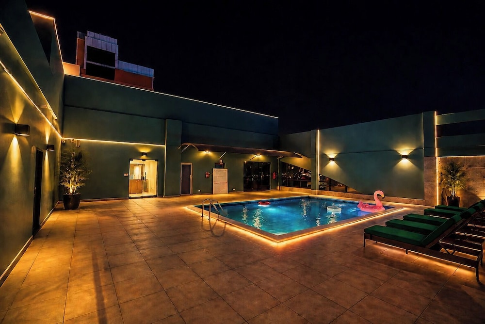 Al Manzil Hotel Bahrain 75/79