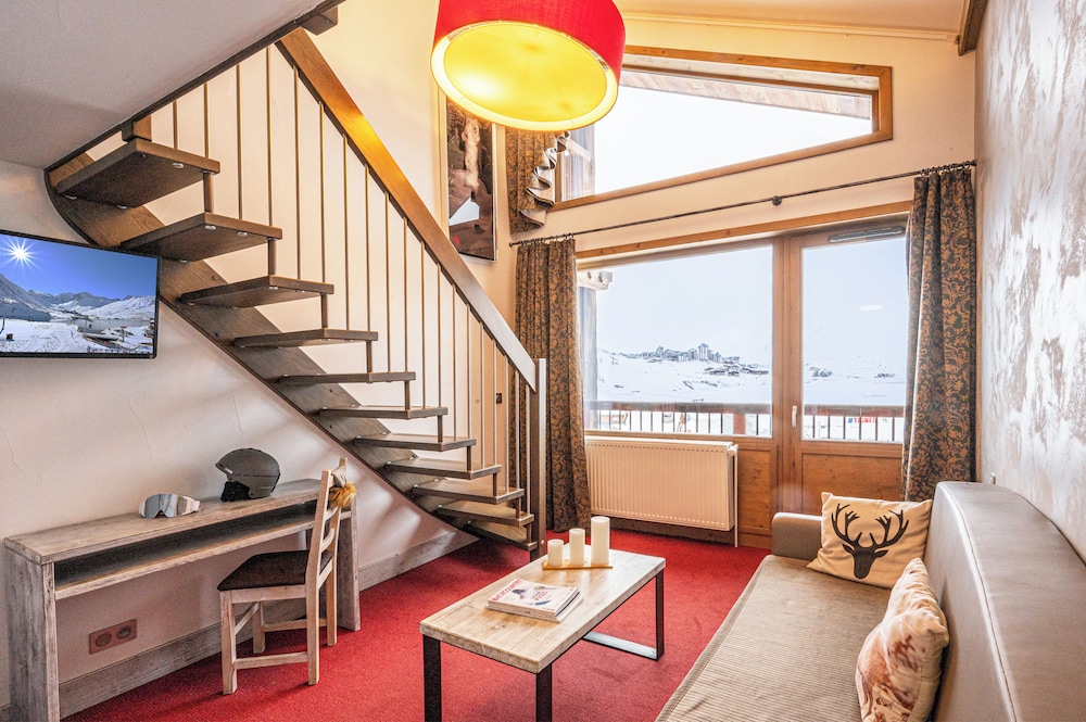 Aiguille Percee Hotel Restaurant 57/74
