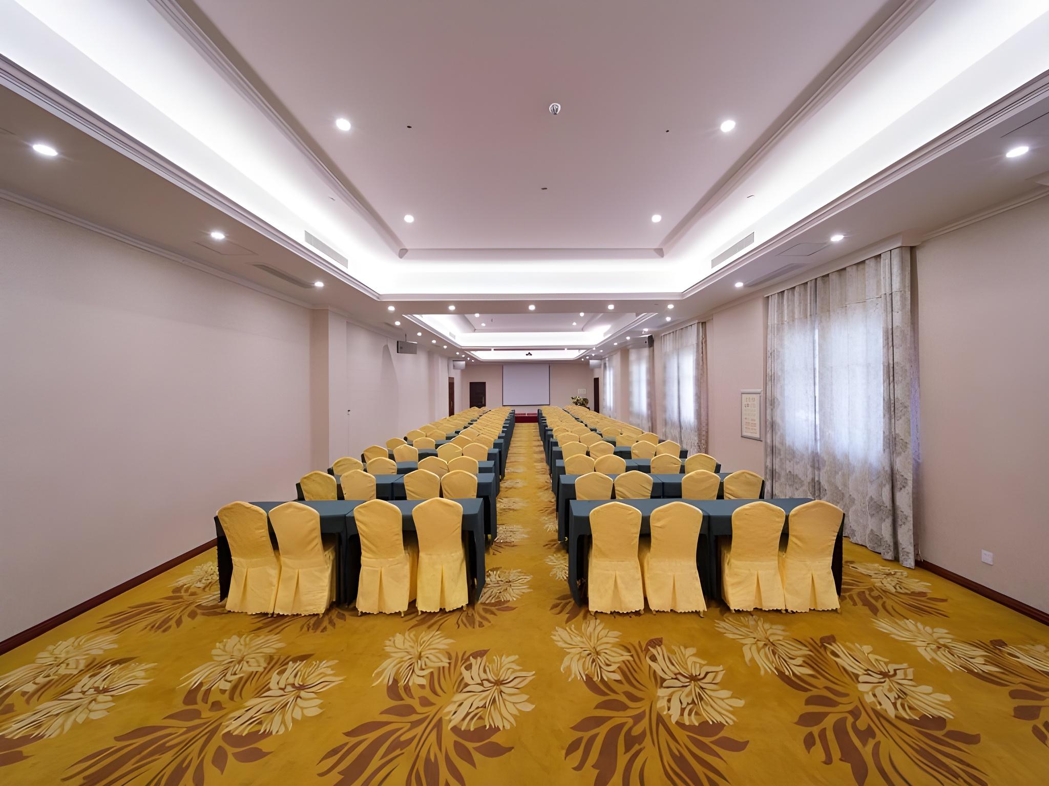 Peace Sunshine Hotel 35/36