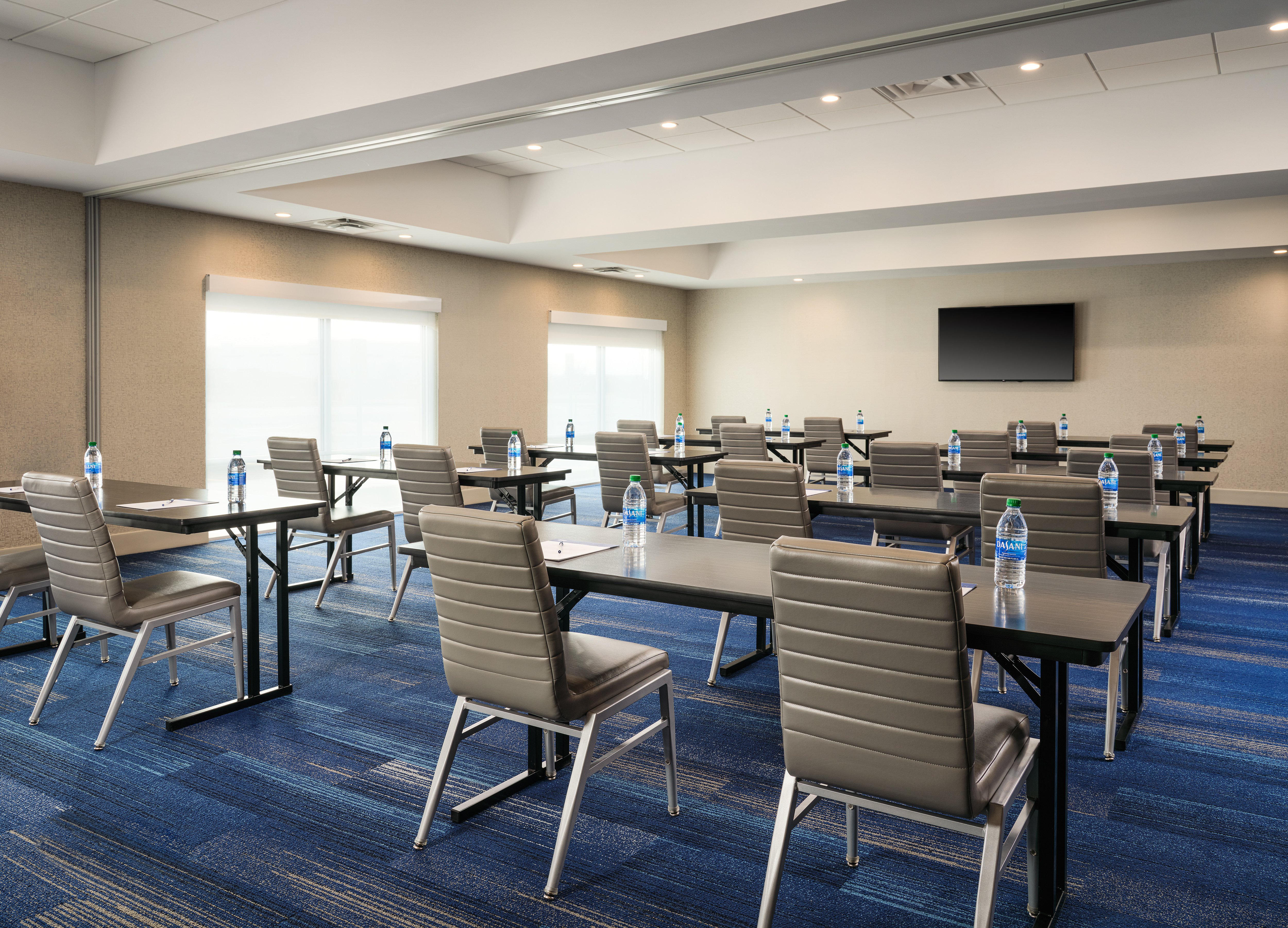 Holiday Inn Express And Suites Lockport 44/48