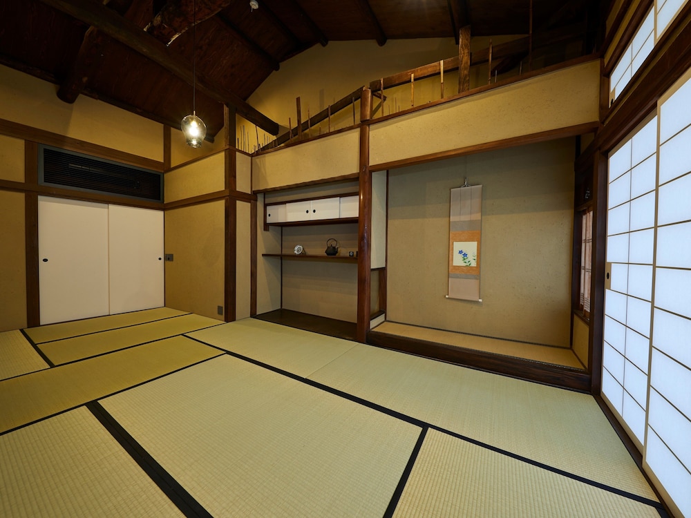 Rinn Premium Machiya Townhouse Kyoto Nijo Castle North [VR] 39/50