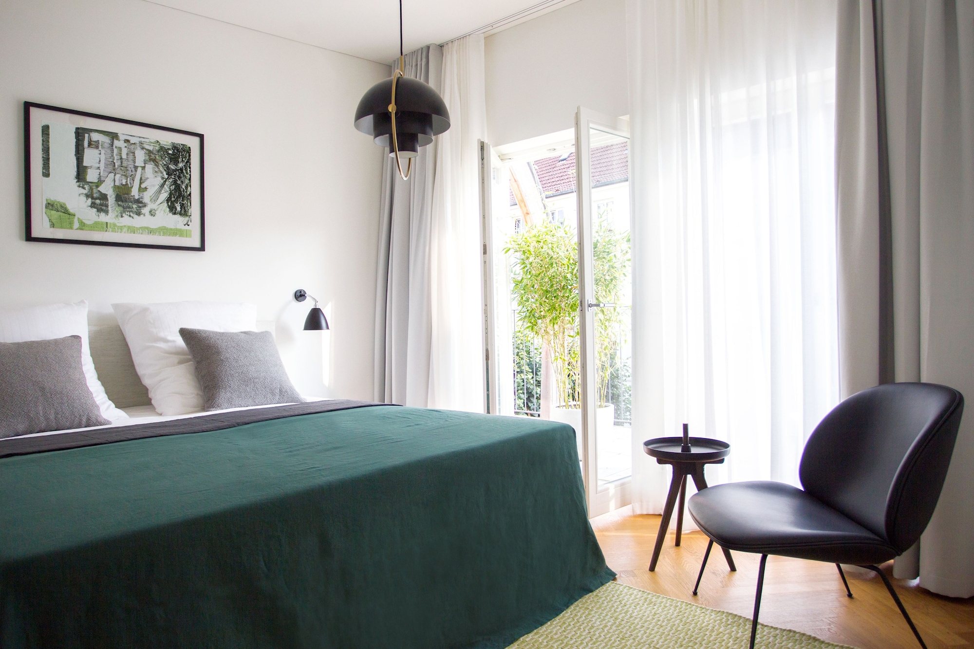 DELUXE, SUITE