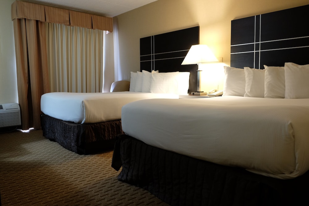 غرفة قياسية بسريرين كوين، Chateau Resort & Conference Center 3/6