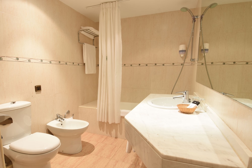 Rvhotels Tuca 48/48