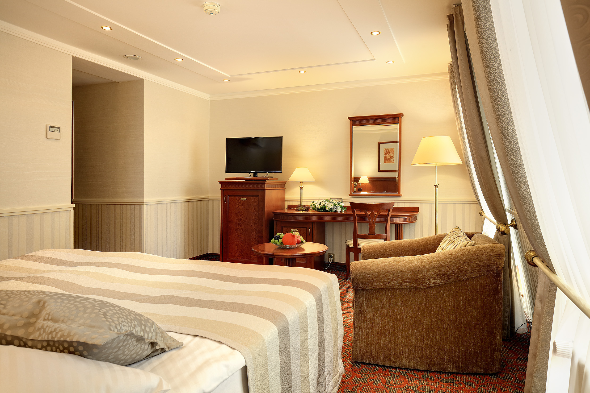 JUNIOR SUITE