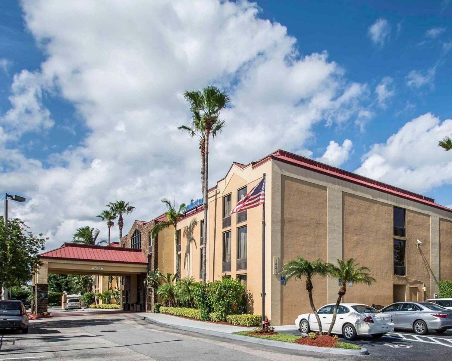 Comfort Inn & Suites Lantana - West Palm Beach South 37/40