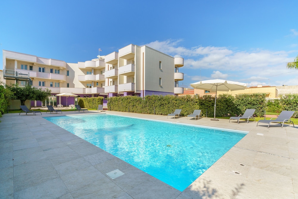 Travini Hotel Residence 47/50