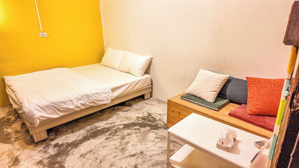 PRIVATE, DOUBLE BED