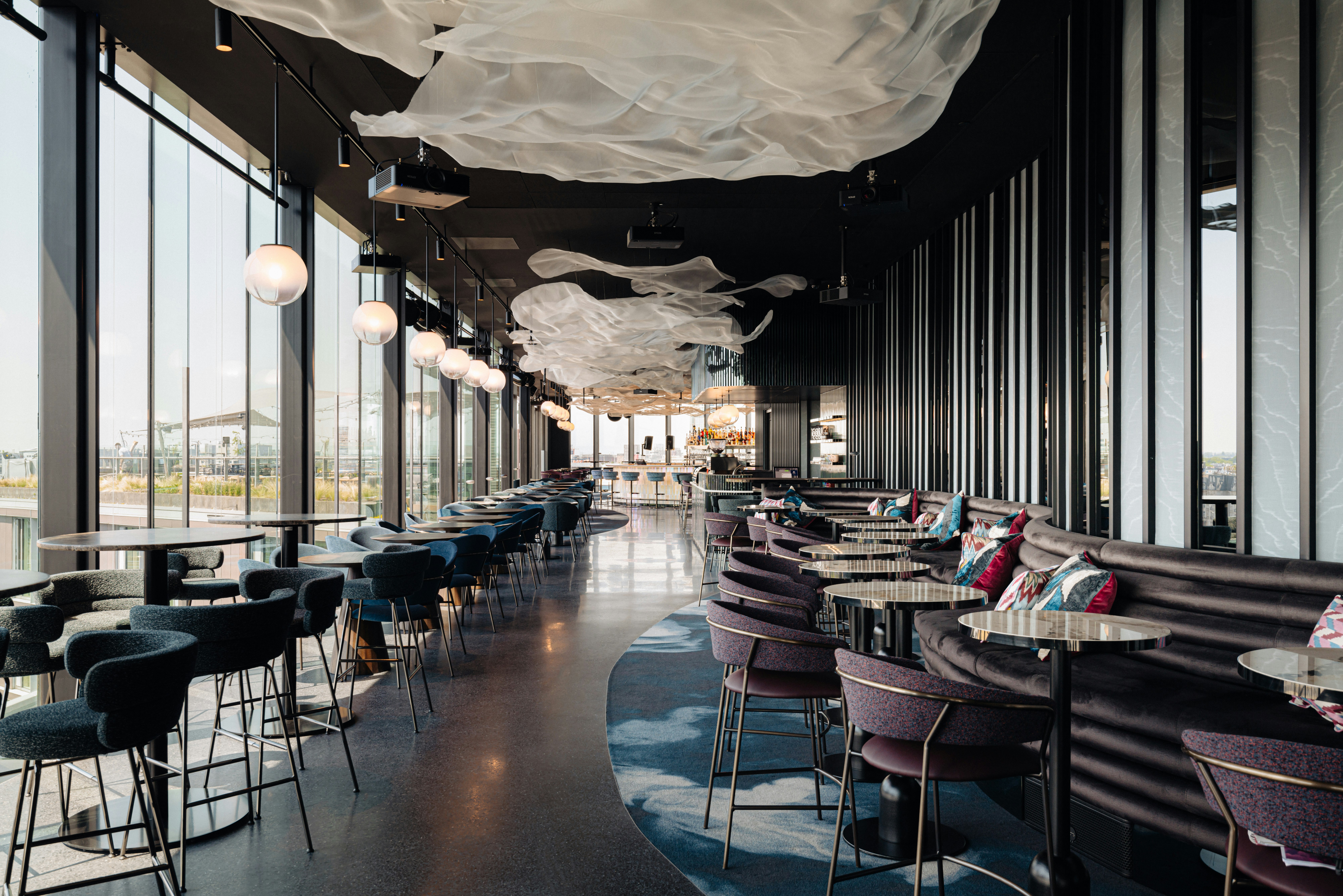 Doubletree By Hilton Amsterdam Centraal Station 59/88