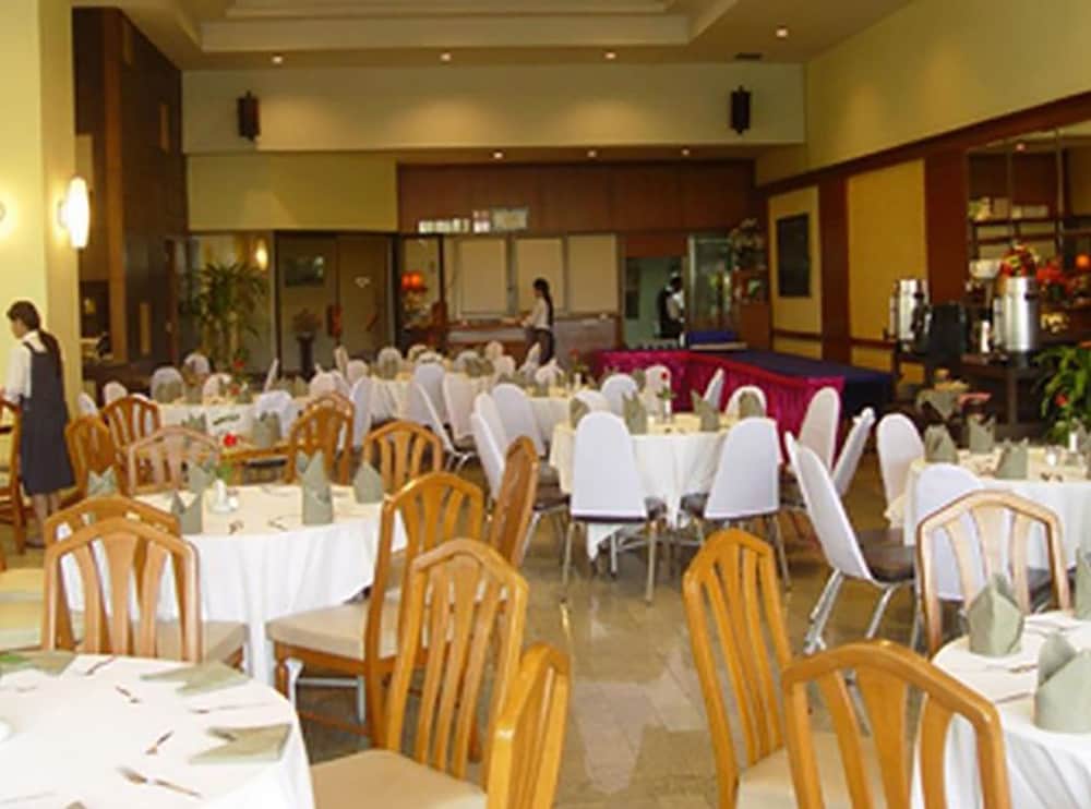 Royal Lanna Hotel 47/57