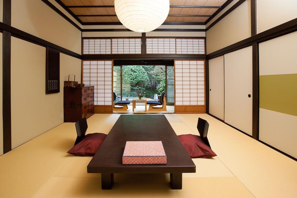JAPANESE, COURTYARD VIEW, OUTDOOR BATH