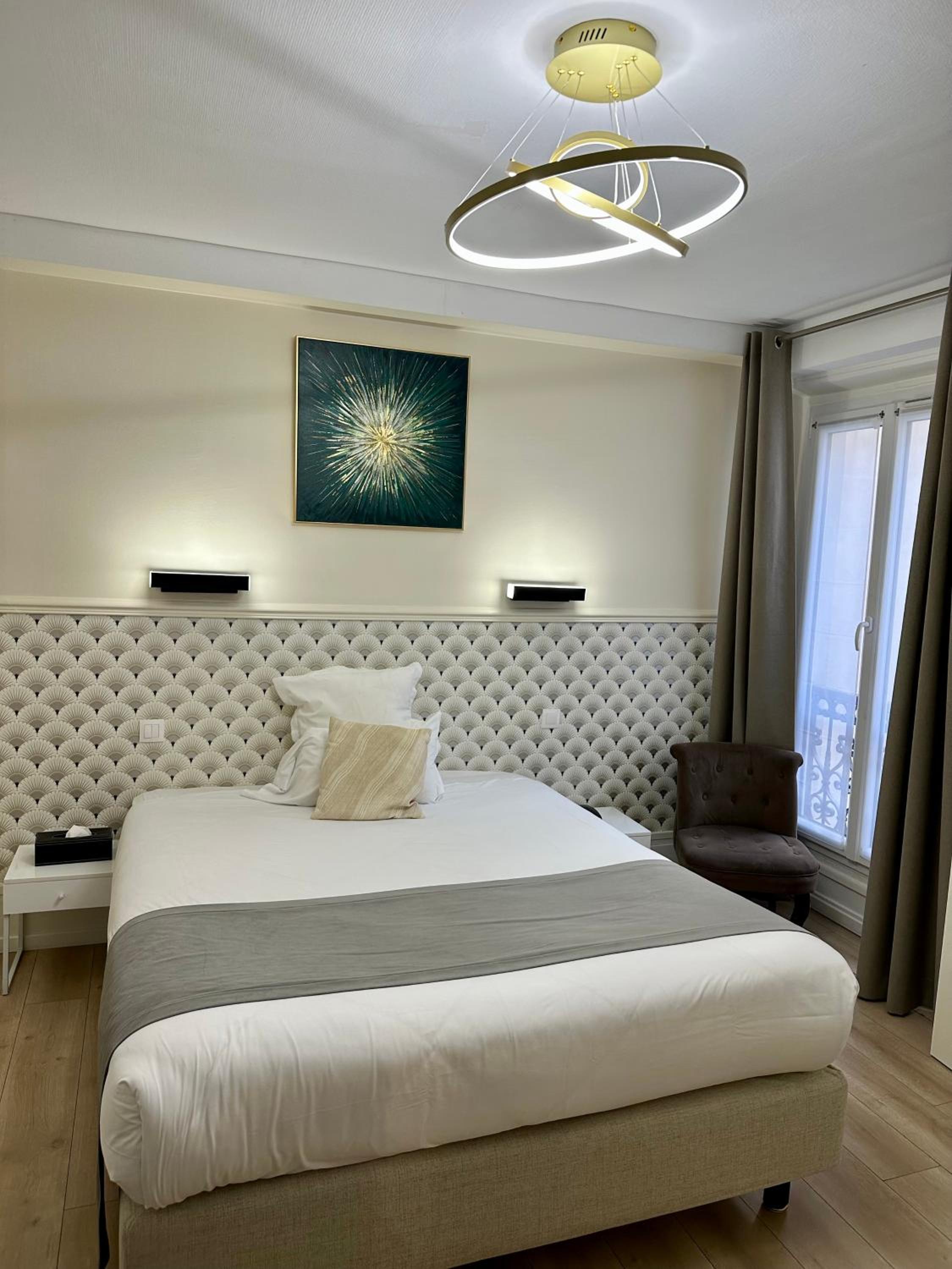 Semi Room, Single, Semi Double Bed