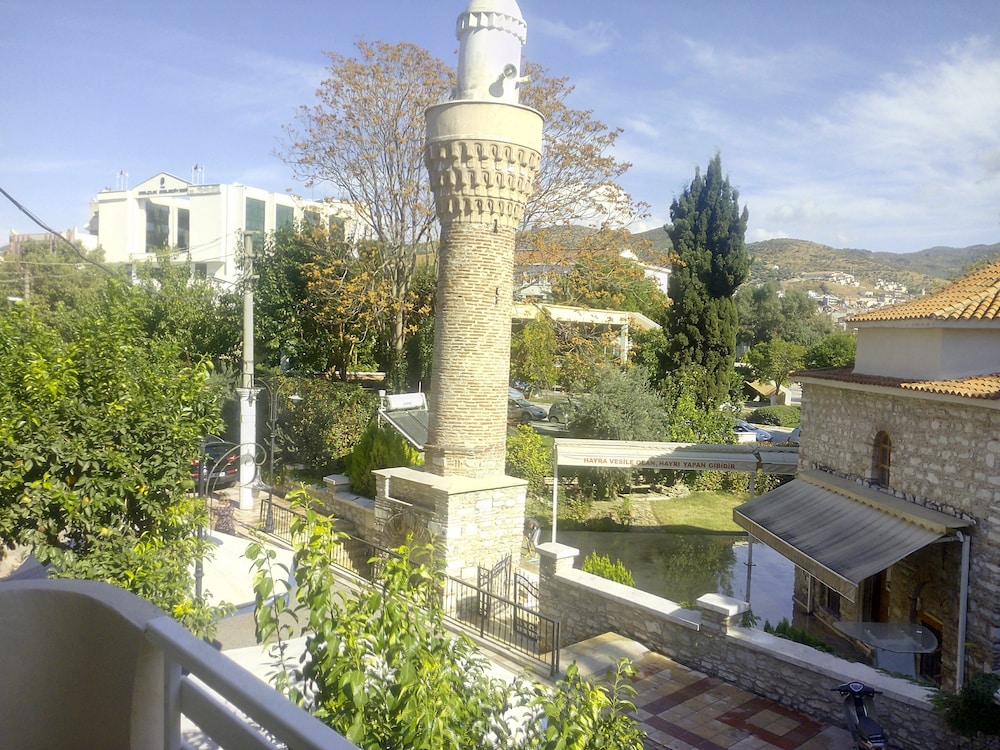 Nicea Hotel 3/60